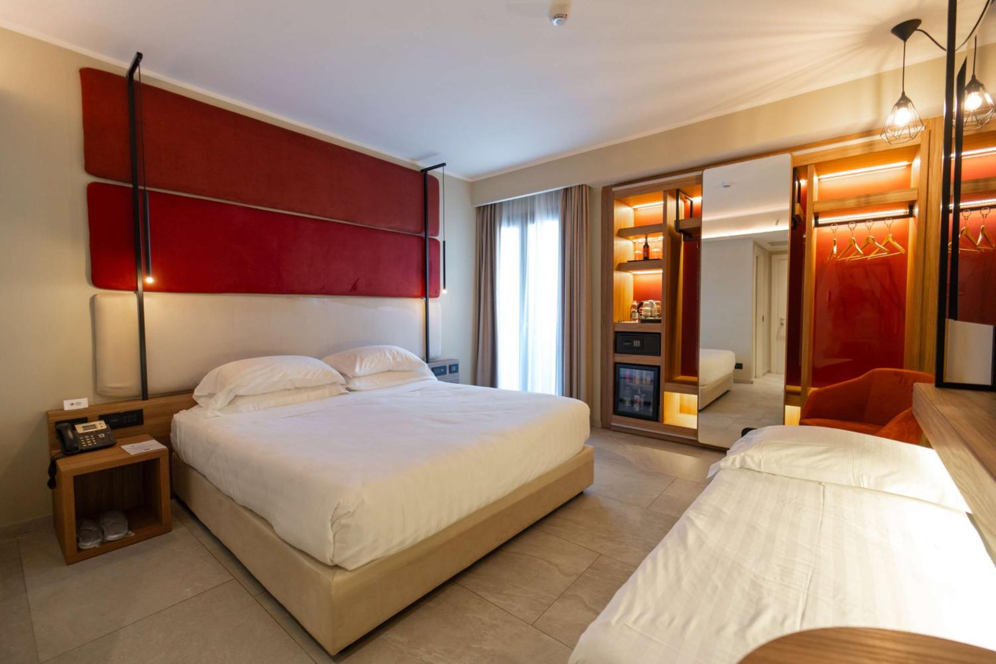 Best Western Plus Sabaudia Hotel Esterno foto