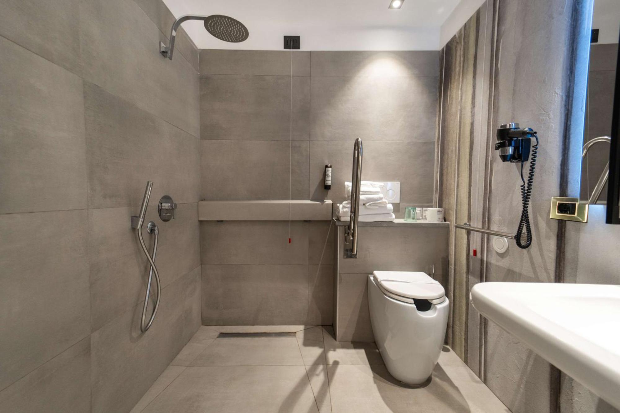 Best Western Plus Sabaudia Hotel Esterno foto